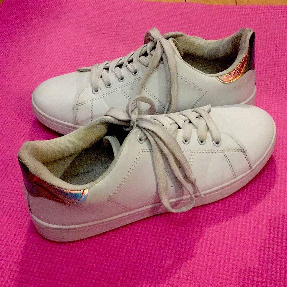 ❌SOLD❌Missguided Holographic Sneakers